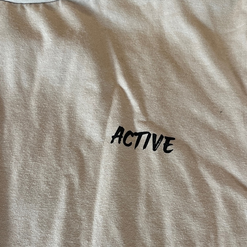 ACTIVE… Men’s Large Tee - Picture 2 of 2